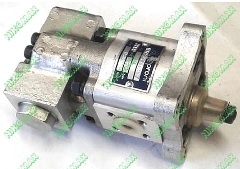 Pompa hydrauliczna A072X z przystawką.jpg