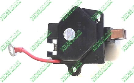 Szczotkotrzymacz z regulatorem alternatora silnik PERKINS D3900 COK 268409.jpg